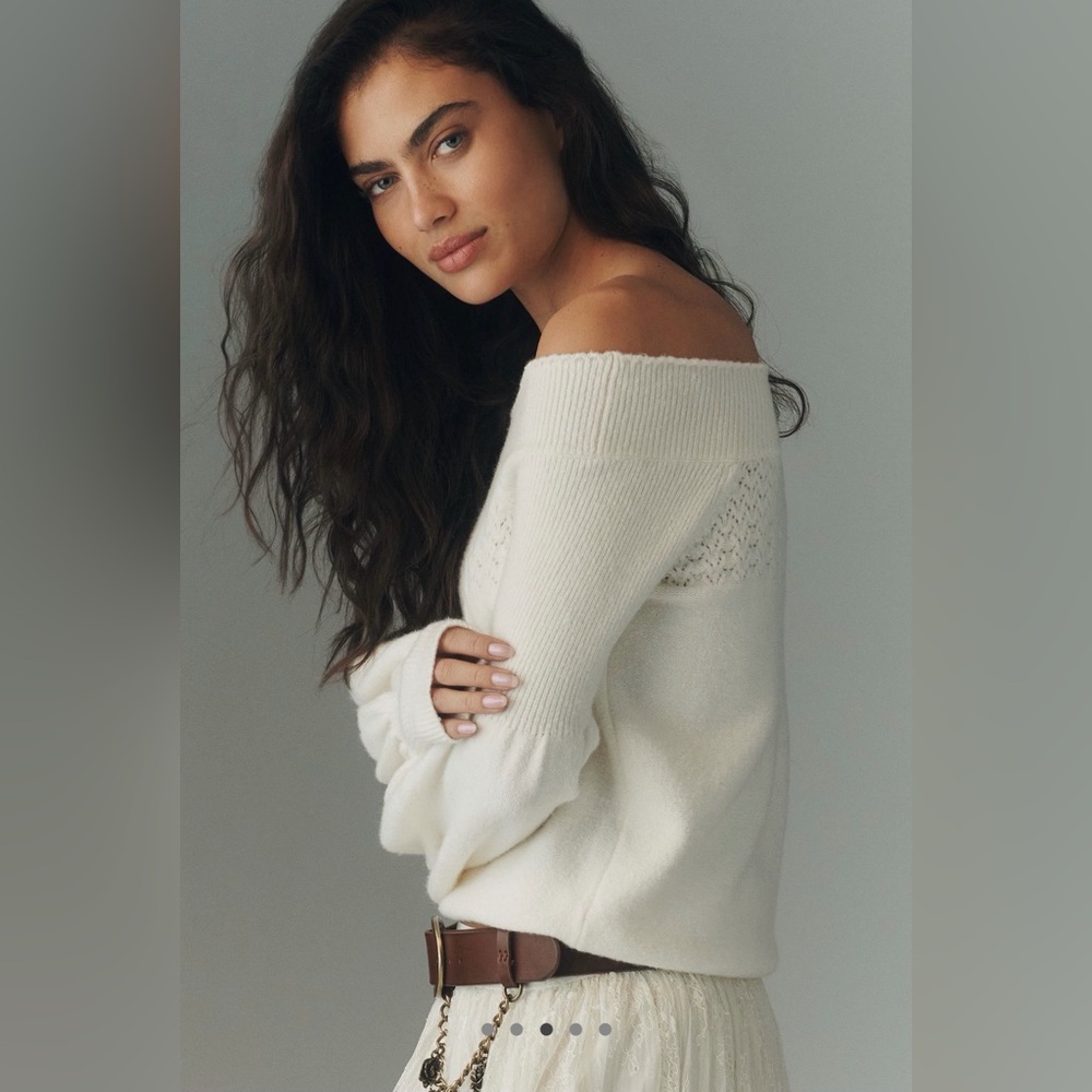 Anthropologie Off the Shoulder ruffle-edged sweater in Cream Size S, New!